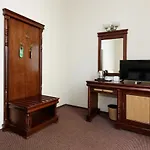 Отель Atrium Ateneu Center 3*