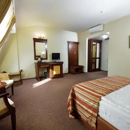 Atrium Ateneu Center 酒店