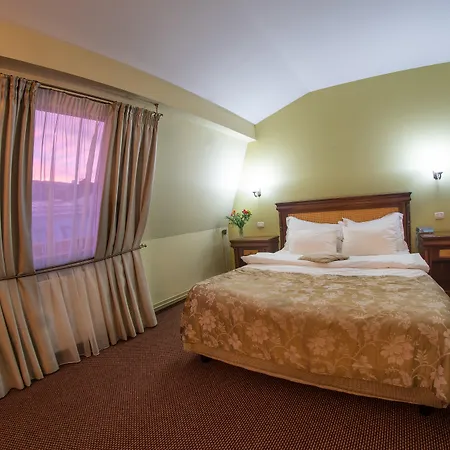 Atrium Ateneu Center 酒店