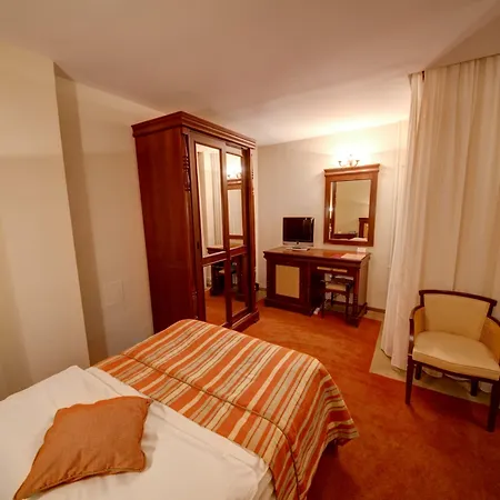 Atrium Ateneu Center 酒店