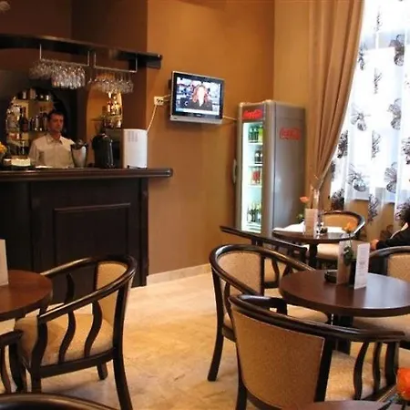 Atrium Ateneu Center Szálloda 3*