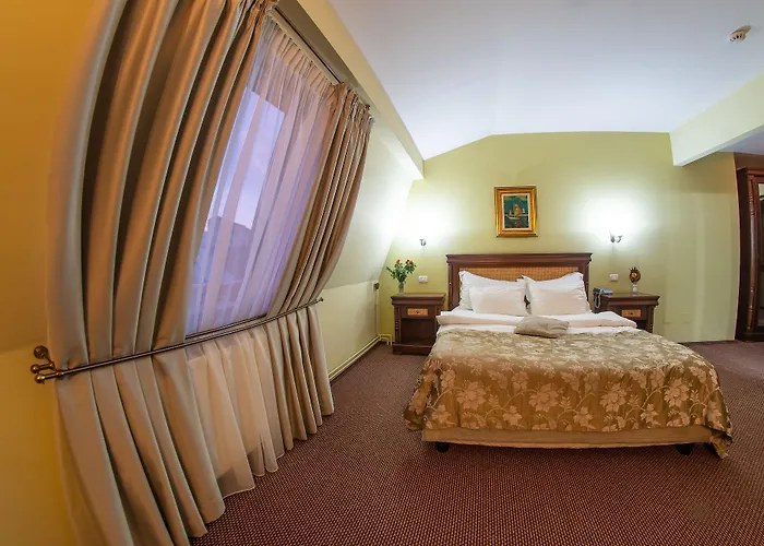 Hotel Atrium Ateneu Center 3*