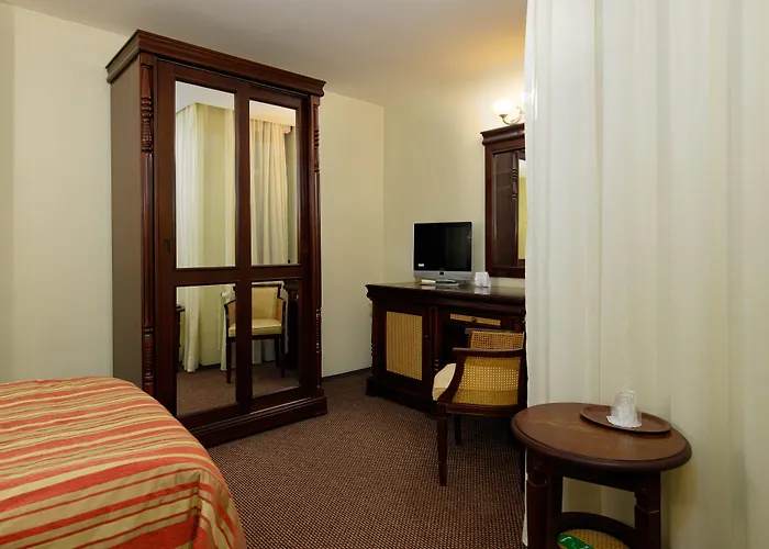 فندق Atrium Ateneu Center 3*